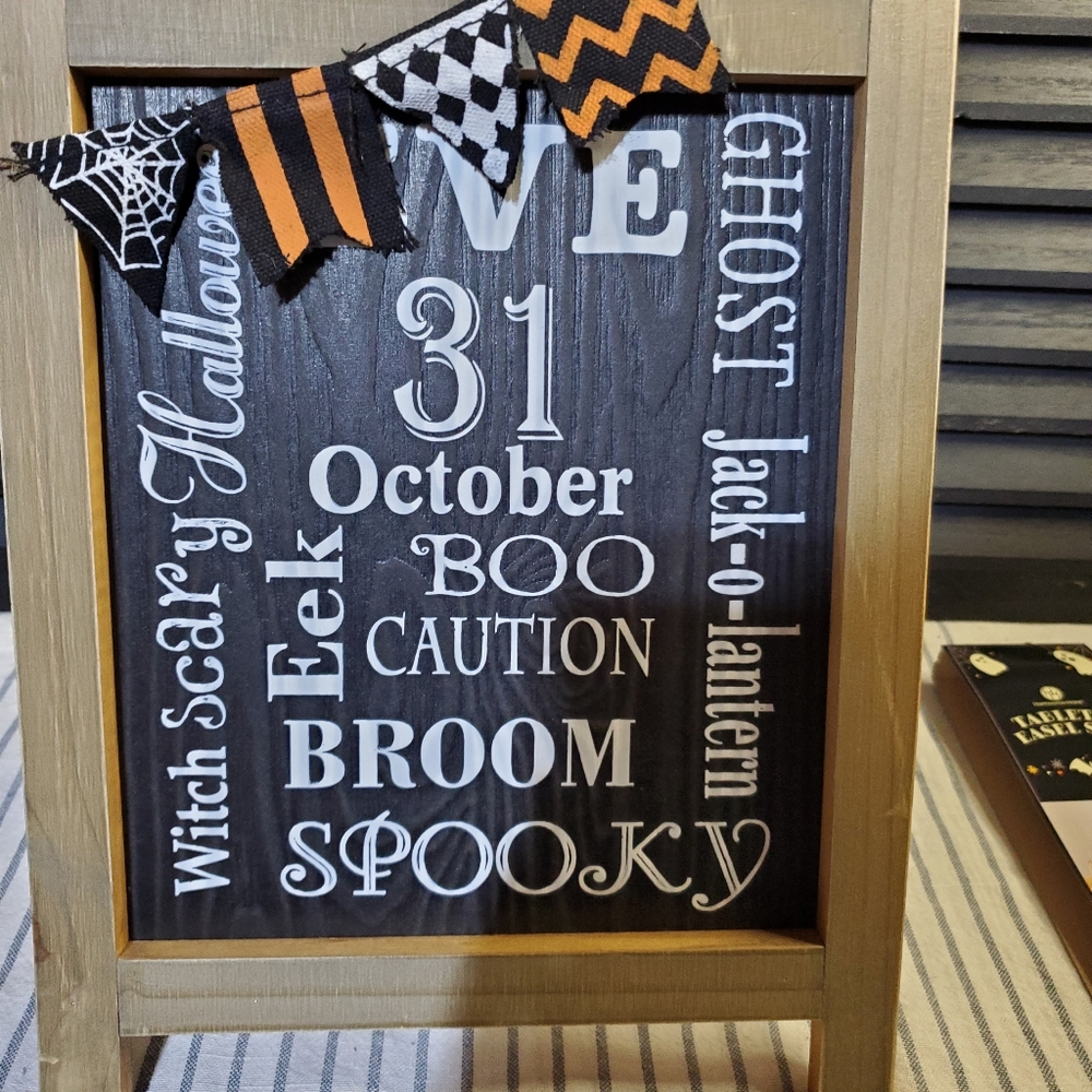 Halloween sign
